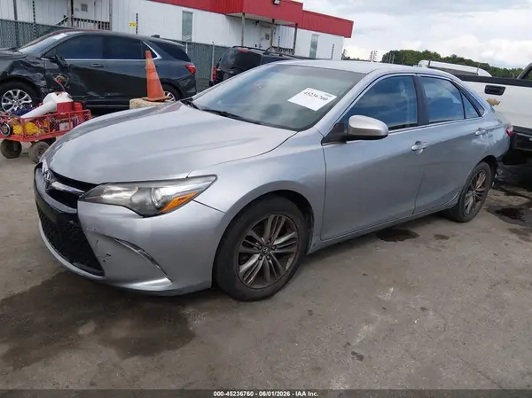 4T1BF1FK8HU782988 2017 TOYOTA CAMRY - Image 2