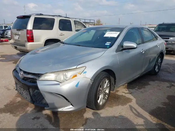 4T1BF1FK8HU783574 2017 TOYOTA CAMRY - Image 2