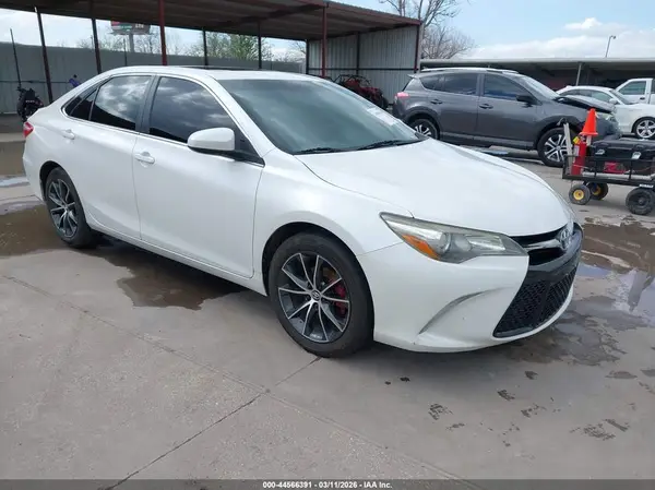 4T1BF1FK8HU785728 2017 TOYOTA CAMRY - Image 1