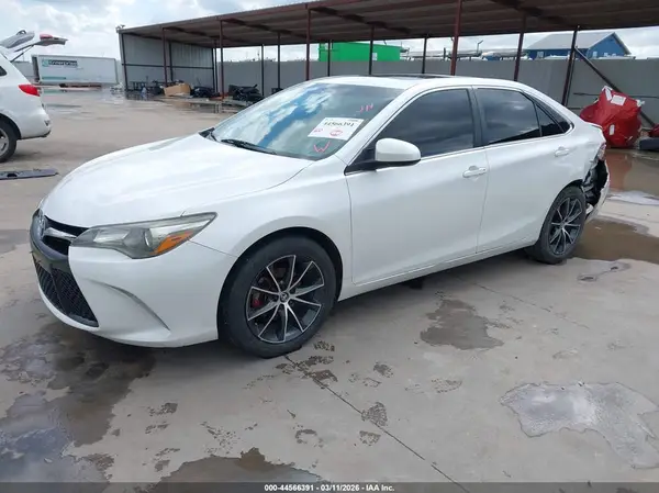 4T1BF1FK8HU785728 2017 TOYOTA CAMRY - Image 2