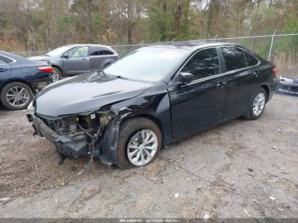 4T1BF1FK8HU786507 2017 TOYOTA CAMRY - Image 2