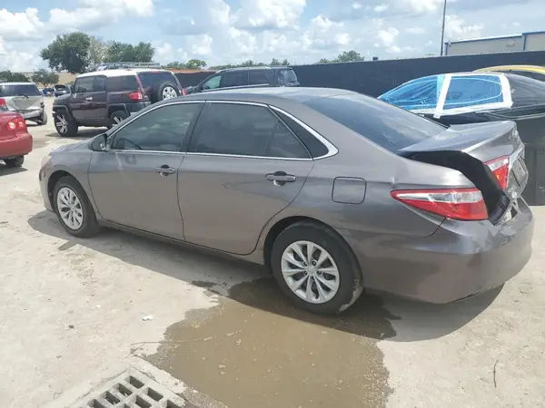 4T1BF1FK8HU790945 2017 TOYOTA CAMRY - Image 2