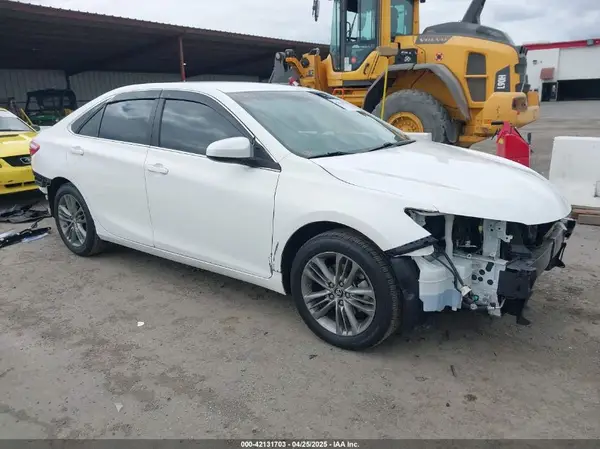 4T1BF1FK8HU791478 2017 TOYOTA CAMRY - Image 1