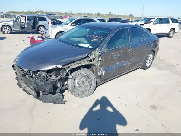 4T1BF1FK8HU795787 2017 TOYOTA CAMRY - Image 2