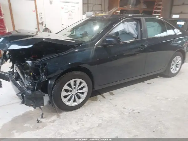 4T1BF1FK8HU796602 2017 TOYOTA CAMRY - Image 2