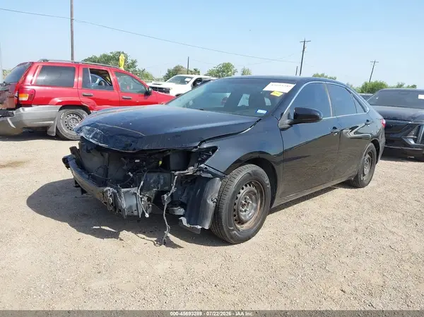 4T1BF1FK8HU797121 2017 TOYOTA CAMRY - Image 2