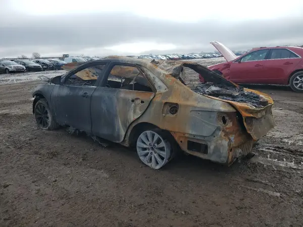 4T1BF1FK8HU800048 2017 TOYOTA CAMRY - Image 2