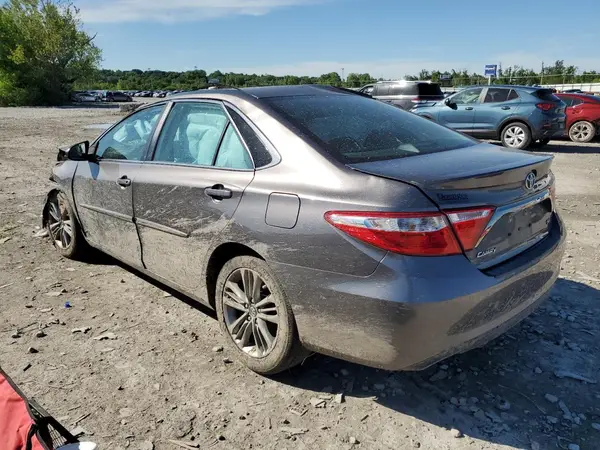4T1BF1FK8HU801698 2017 TOYOTA CAMRY - Image 2