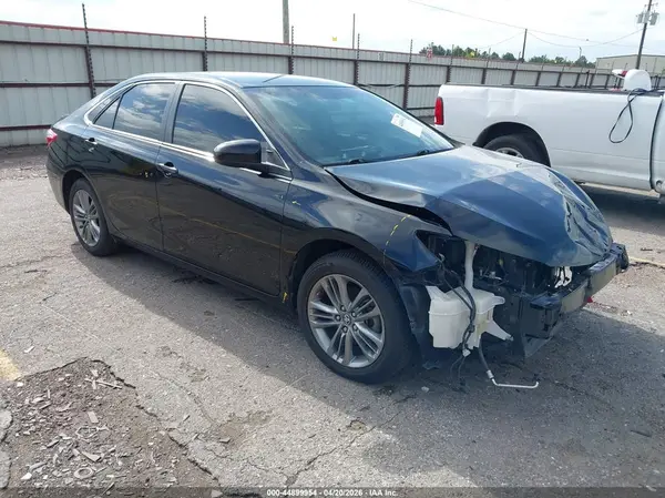 4T1BF1FK8HU803368 2017 TOYOTA CAMRY - Image 1