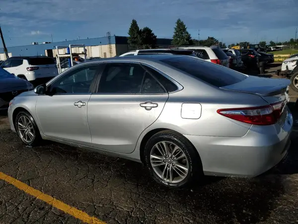 4T1BF1FK8HU810188 2017 TOYOTA CAMRY - Image 2