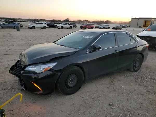 4T1BF1FK8HU810725 2017 TOYOTA CAMRY - Image 1