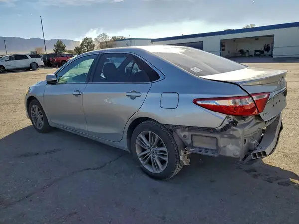 4T1BF1FK8HU812488 2017 TOYOTA CAMRY - Image 2