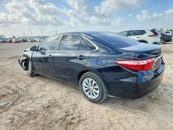 4T1BF1FK8HU814662 2017 TOYOTA CAMRY - Image 2