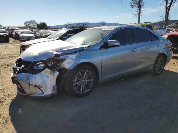 4T1BF1FK8HU815343 2017 TOYOTA CAMRY - Image 1