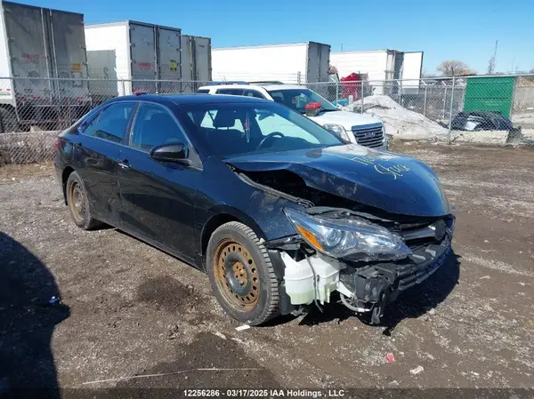 4T1BF1FK9GU111683 2016 TOYOTA CAMRY - Image 1