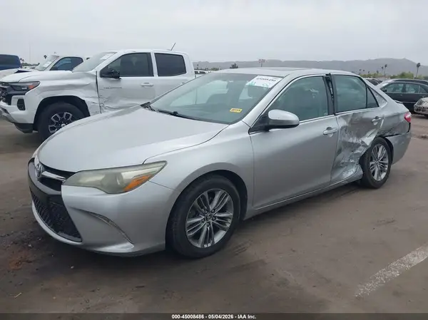 4T1BF1FK9GU118875 2016 TOYOTA CAMRY - Image 2