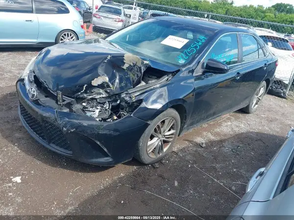 4T1BF1FK9GU122005 2016 TOYOTA CAMRY - Image 2
