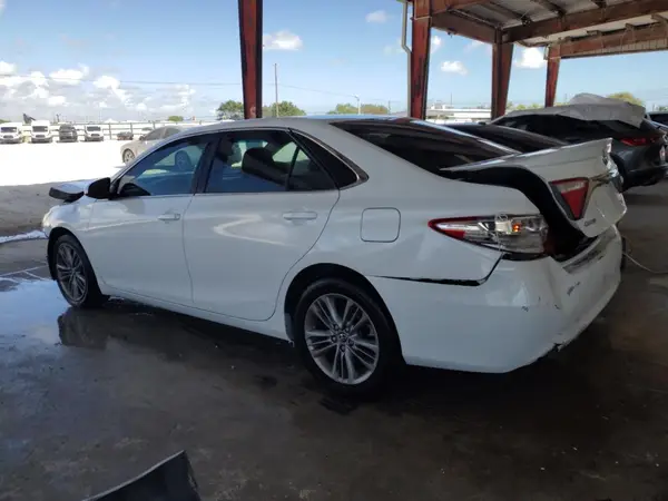 4T1BF1FK9GU124465 2016 TOYOTA CAMRY - Image 2