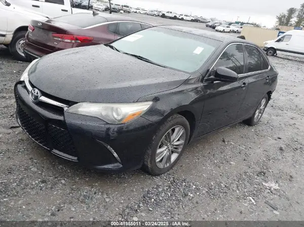 4T1BF1FK9GU124725 2016 TOYOTA CAMRY - Image 2