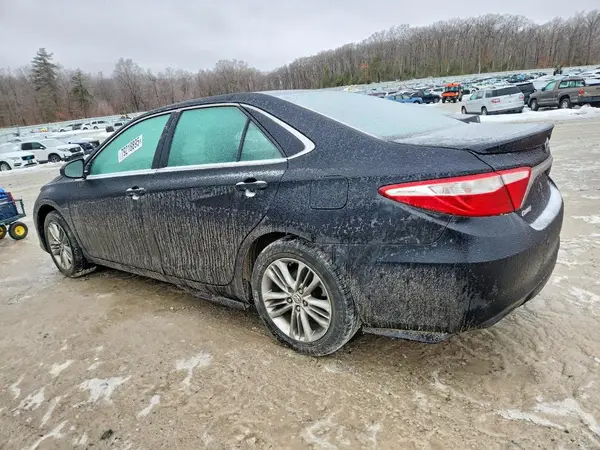 4T1BF1FK9GU124918 2016 TOYOTA CAMRY - Image 2