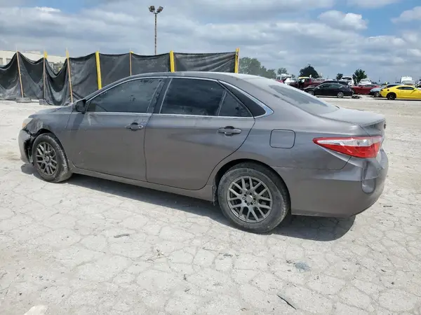 4T1BF1FK9GU128807 2016 TOYOTA CAMRY - Image 2
