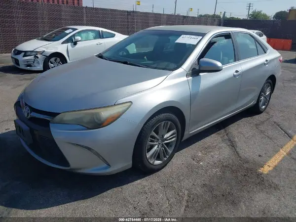 4T1BF1FK9GU129911 2016 TOYOTA CAMRY - Image 2