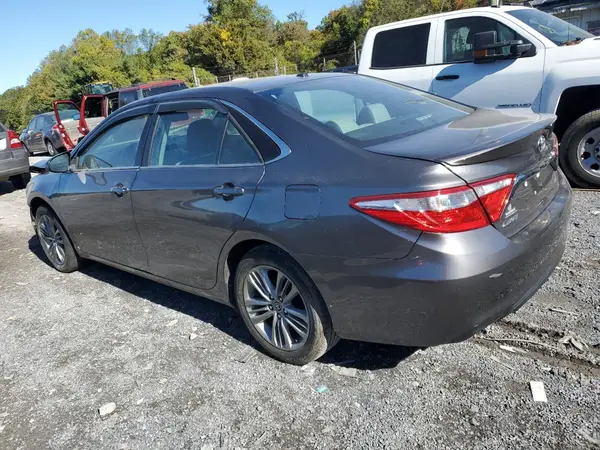 4T1BF1FK9GU132159 2016 TOYOTA CAMRY - Image 2