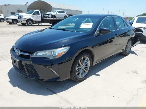 4T1BF1FK9GU132873 2016 TOYOTA CAMRY - Image 2