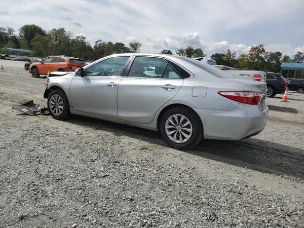 4T1BF1FK9GU137653 2016 TOYOTA CAMRY - Image 2