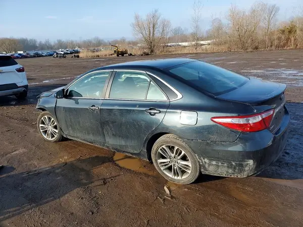 4T1BF1FK9GU138446 2016 TOYOTA CAMRY - Image 2