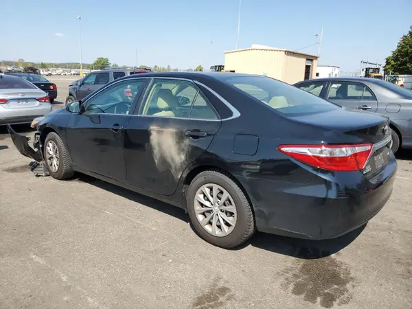 4T1BF1FK9GU139452 2016 TOYOTA CAMRY - Image 2