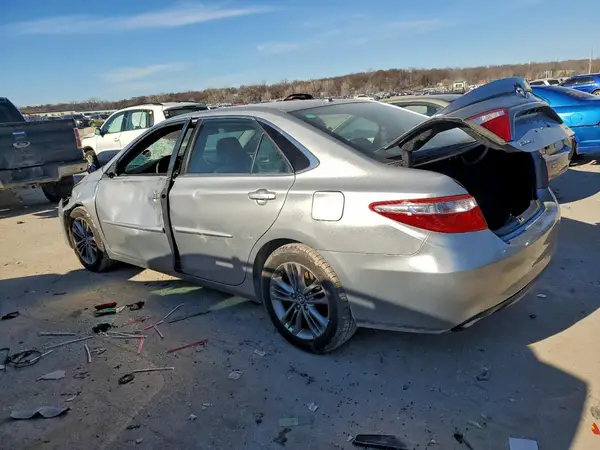 4T1BF1FK9GU139905 2016 TOYOTA CAMRY - Image 2
