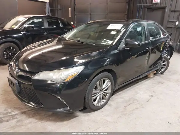4T1BF1FK9GU140343 2016 TOYOTA CAMRY - Image 2