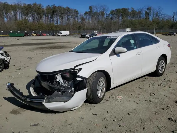 4T1BF1FK9GU142321 2016 TOYOTA CAMRY - Image 1