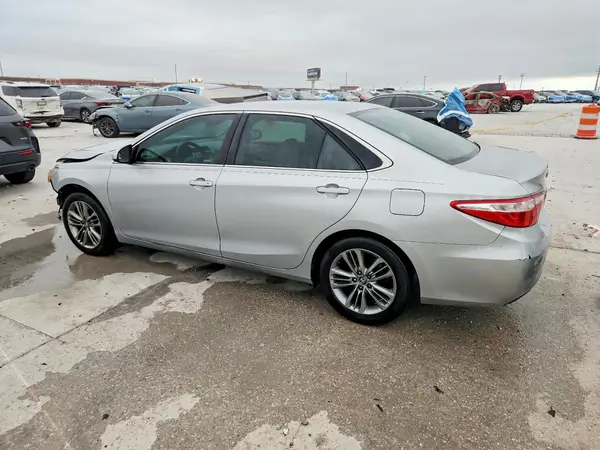 4T1BF1FK9GU143453 2016 TOYOTA CAMRY - Image 2