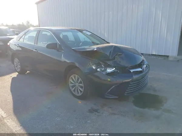 4T1BF1FK9GU144053 2016 TOYOTA CAMRY - Image 1