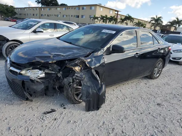 4T1BF1FK9GU144103 2016 TOYOTA CAMRY - Image 1