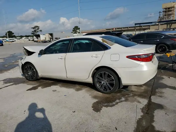 4T1BF1FK9GU144554 2016 TOYOTA CAMRY - Image 2