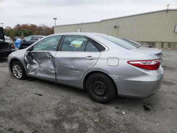 4T1BF1FK9GU146966 2016 TOYOTA CAMRY - Image 2