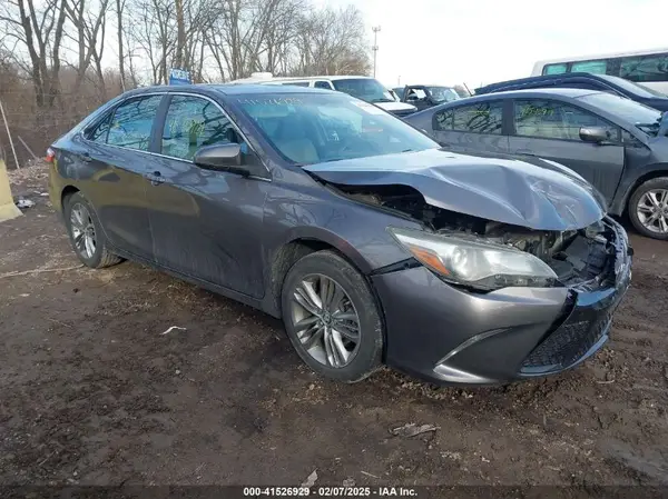 4T1BF1FK9GU149625 2016 TOYOTA CAMRY - Image 1