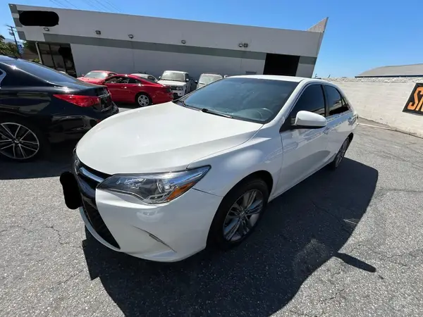 4T1BF1FK9GU151357 2016 TOYOTA CAMRY - Image 2