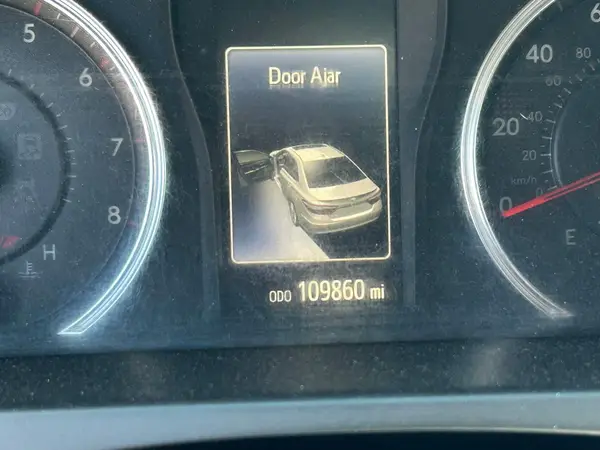 4T1BF1FK9GU151357 2016 TOYOTA CAMRY - Image 8