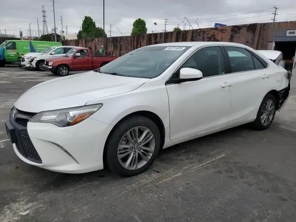 4T1BF1FK9GU154646 2016 TOYOTA CAMRY - Image 1