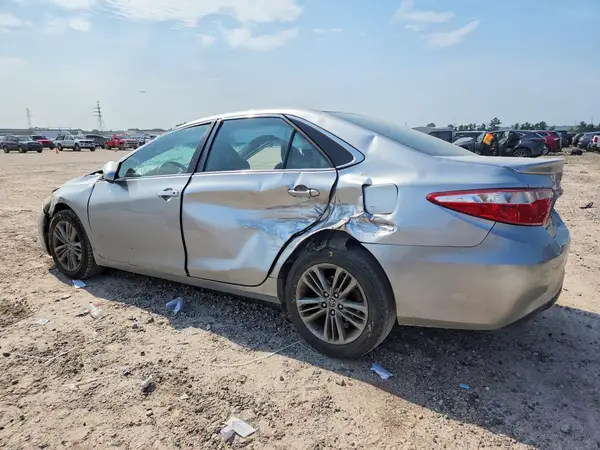4T1BF1FK9GU154856 2016 TOYOTA CAMRY - Image 2