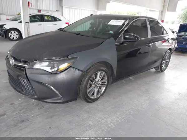 4T1BF1FK9GU154890 2016 TOYOTA CAMRY - Image 2