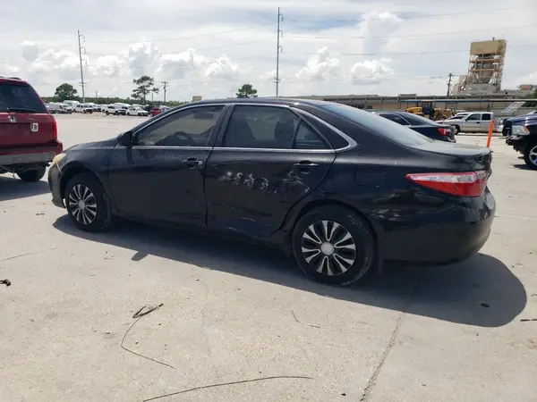 4T1BF1FK9GU155067 2016 TOYOTA CAMRY - Image 2