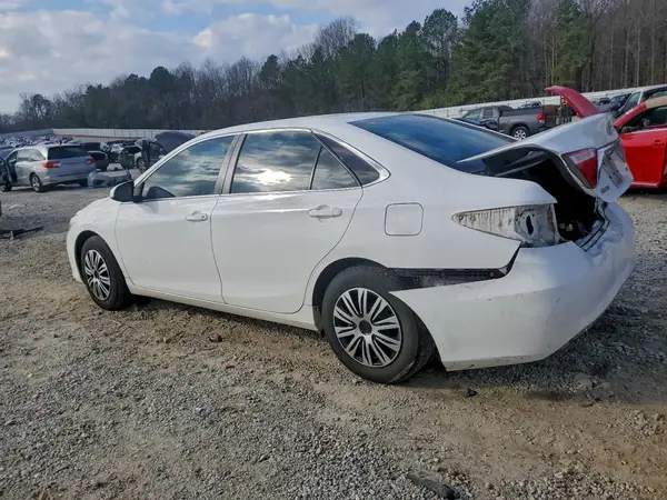 4T1BF1FK9GU155473 2016 TOYOTA CAMRY - Image 2