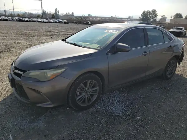 4T1BF1FK9GU157420 2016 TOYOTA CAMRY - Image 1