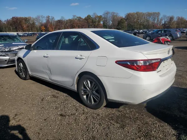 4T1BF1FK9GU159149 2016 TOYOTA CAMRY - Image 2