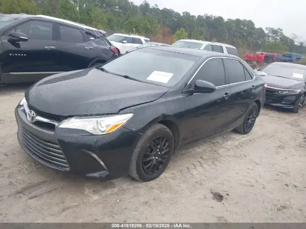 4T1BF1FK9GU160589 2016 TOYOTA CAMRY - Image 2